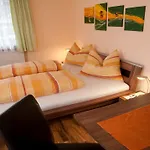 Biergasthof Riedberg Мини-отель Рид (Инкрайс)