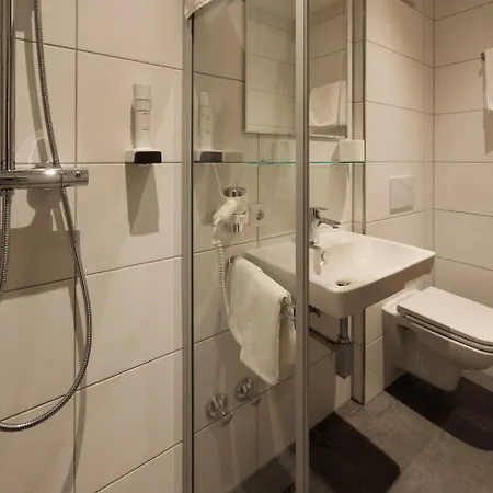 Biergasthof Riedberg אורחן 3*