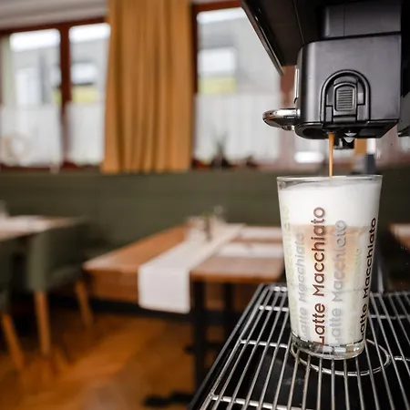 雷德伯格旅馆 宾馆 3*