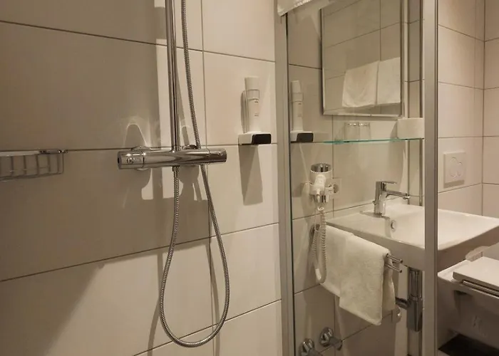 雷德伯格旅馆 宾馆 因克雷斯的里德